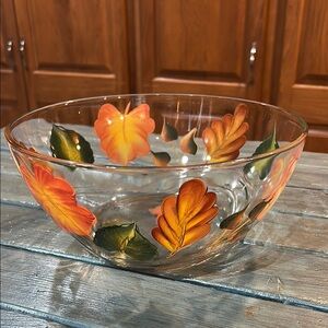 Beautiful Painted Autumn Leaf Clear Glass Fruit, Salad, Centerpiece Bowl